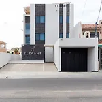 Elefant Apartment In Cabo\'S Touristic Downtown