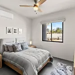 2 Bedroom +Vista Al Mar+ Alberca+Juegos Para Ninos
