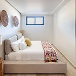 Luxurious Ocean View Apartment