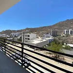 Beautiful New Condo Sea Breeze