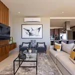 Stylish And Modern New 2Br Condo With Ocean Views