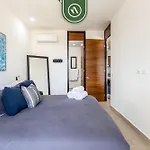 Amazing 2Br Condo With Rooftop Pool - Bbq