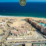 Oceanfront 1 Bedroom Condo - Pool - Beach - King Bed