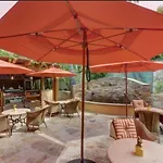 1 Bd 5-Star Beachfront Paradise