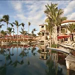 1 Bd 5-Star Beachfront Paradise