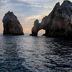 Ocean View, 2 Infinity Pools, Pedregal, Walkable