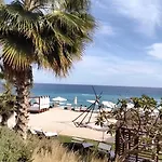 Swuim Up Beach Suite
