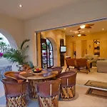 Villa De La Luz