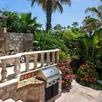 Villa Punta Serena