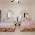 Condominios Ballena