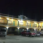 Hotel Plaza Los Dorados