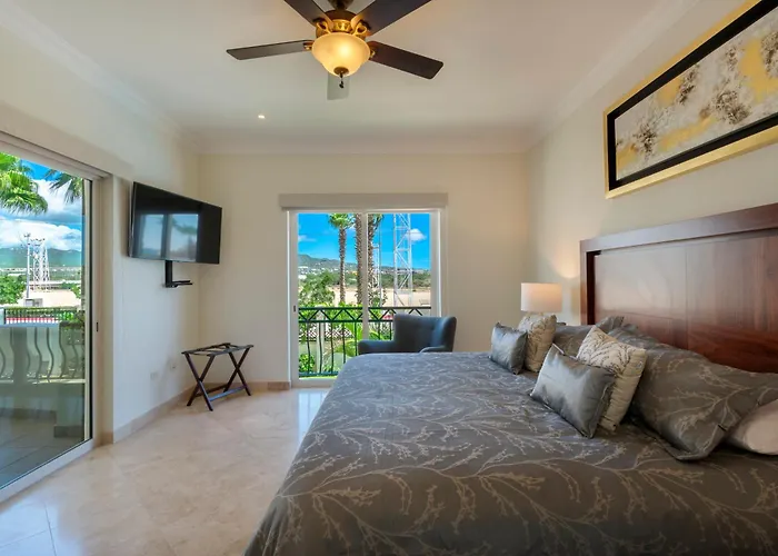 Condo Paraiso - Luxurious New Condo 300Mt From The Beach