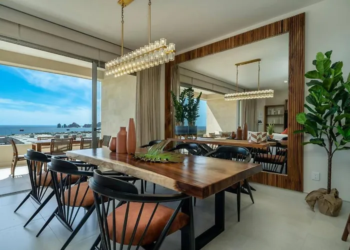 Luxurious 2Br Ocean View Condo With Terrace