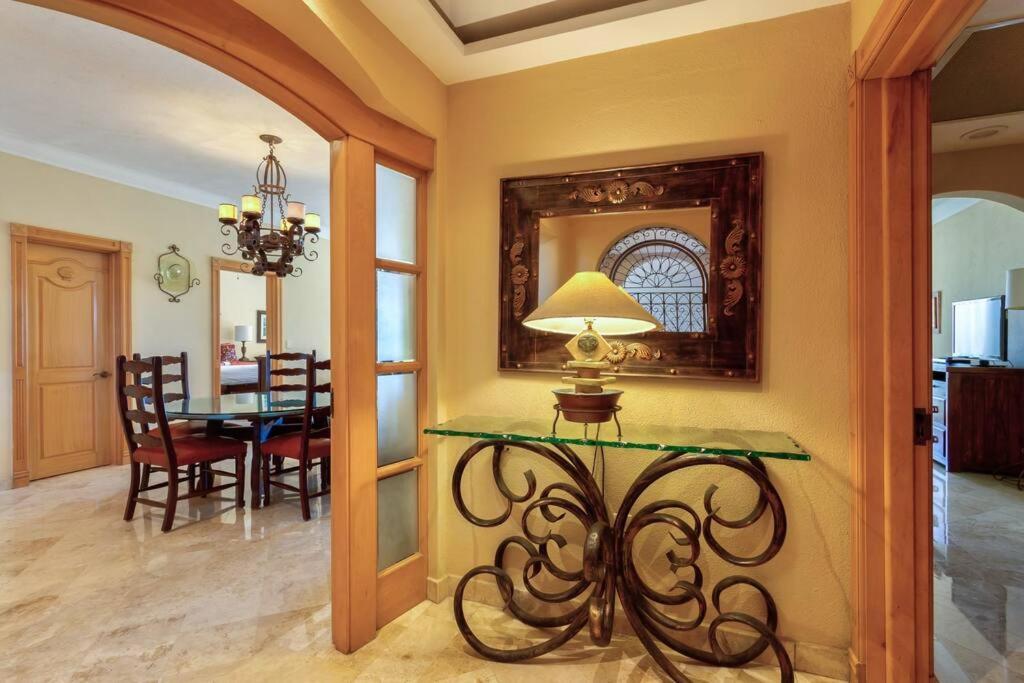 Beachfront Living At La Cabo San Lucas