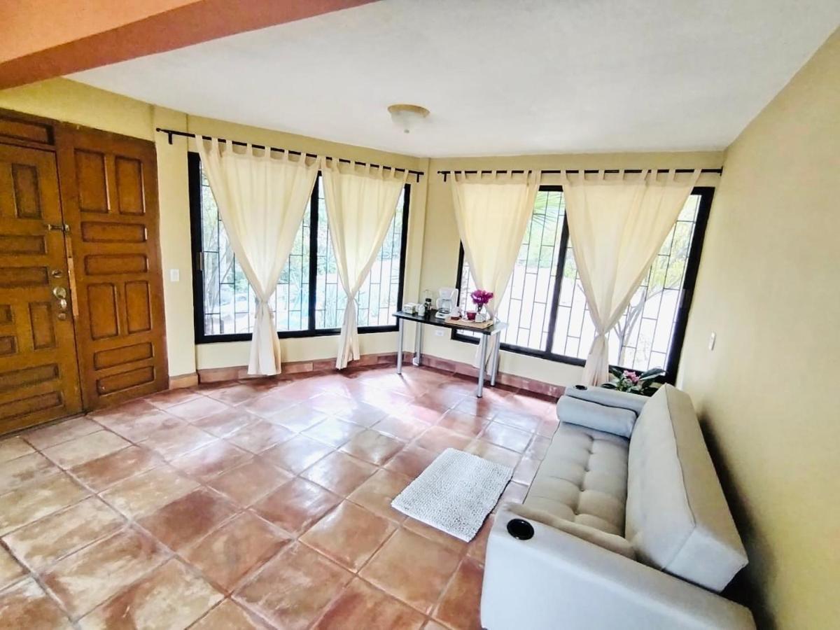Сasa de vacaciones Casa Greg Beautiful 2 Bedroom House Adults Only