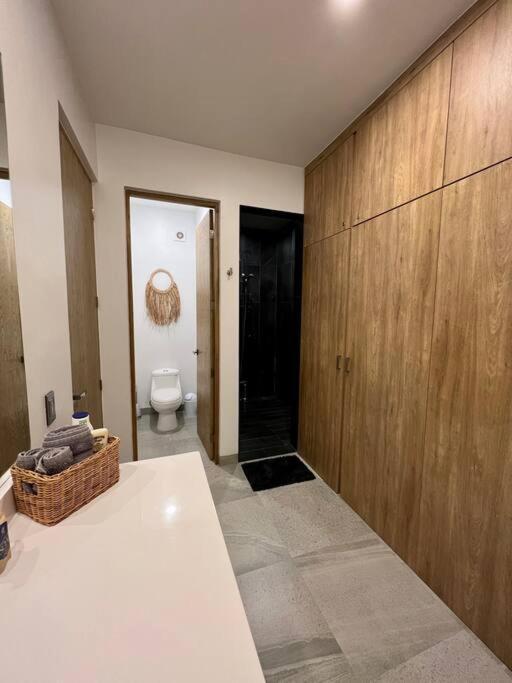 Pet Friendly 2br 2ba In Apartment *