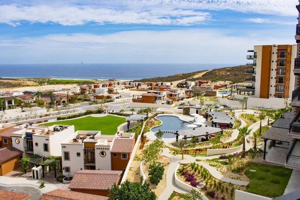 Apartment Breathtaking Ocean Views And Access Resorts!