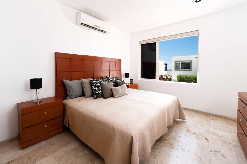 Villa Sea View, King-size Bed, Wheelchair Access *