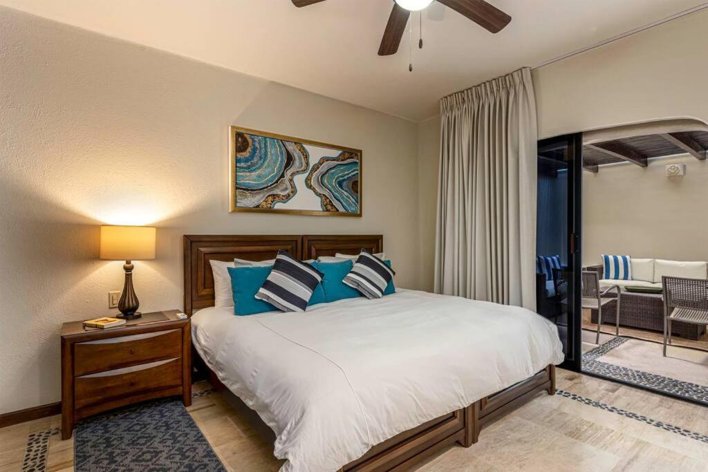 Chic Marina 2br With Pool Access Cabo San Lucas