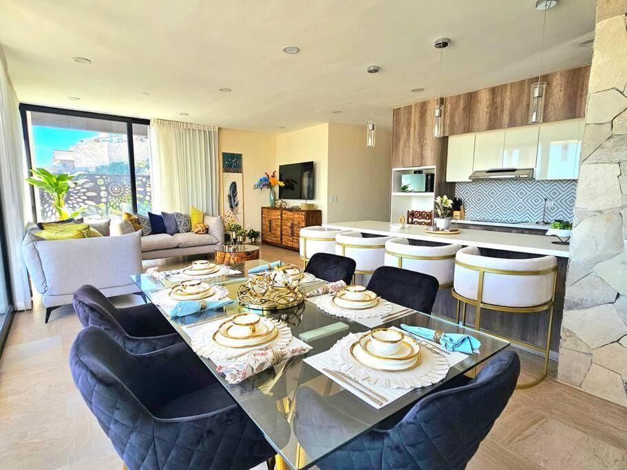 Amazing Panoramic View From Penthouse In Pedregal Apartment *