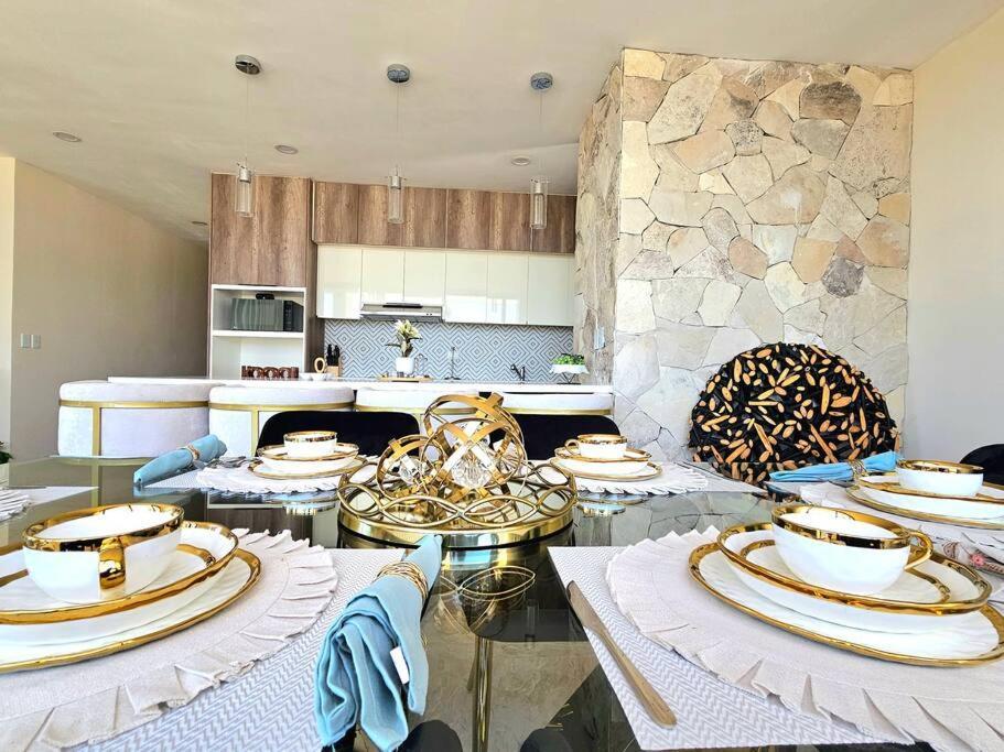 Amazing Panoramic View From Penthouse In Pedregal *