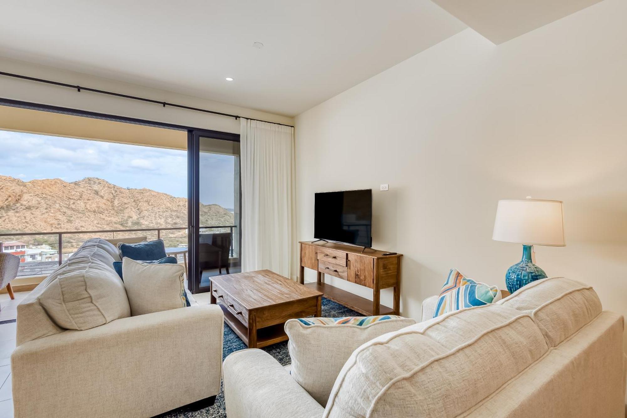 Vista Mare Oasis Apartment