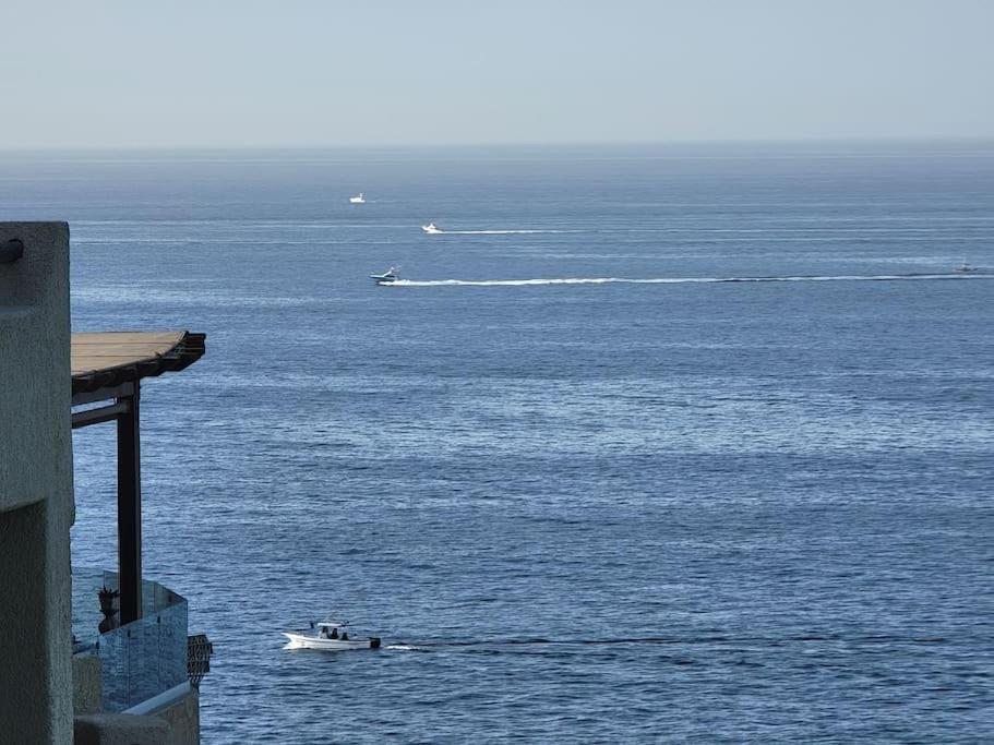 Oceanfront Penthouse, 2 Masters, 2 Baths, Kitchen! Apartamento *