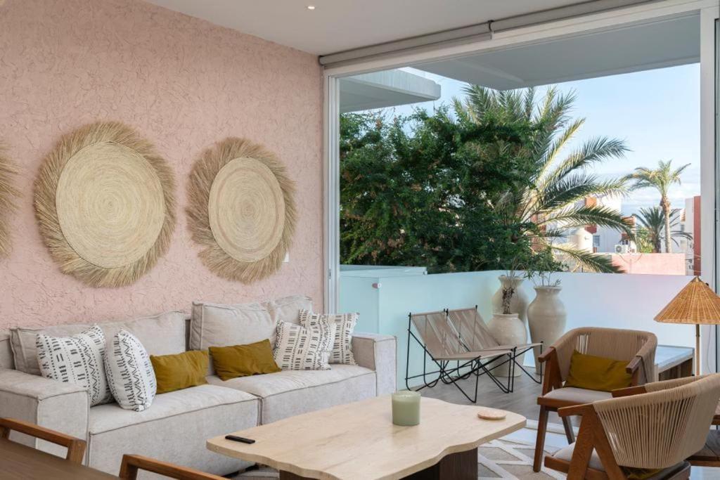New 3br With Exceptional Location With Pool Apartment *