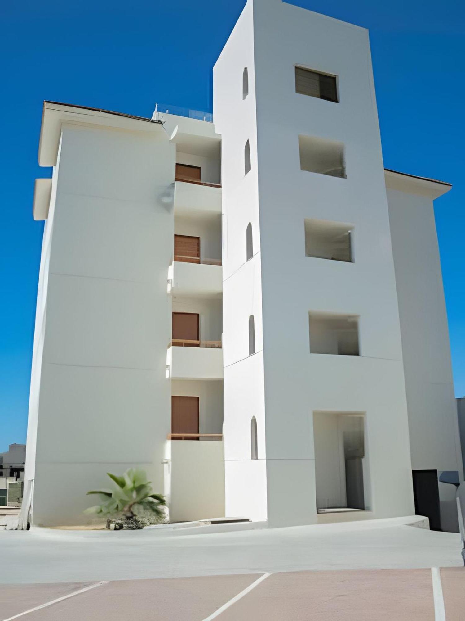 Apartment 3br Vista Al Mar Zona Tezal *