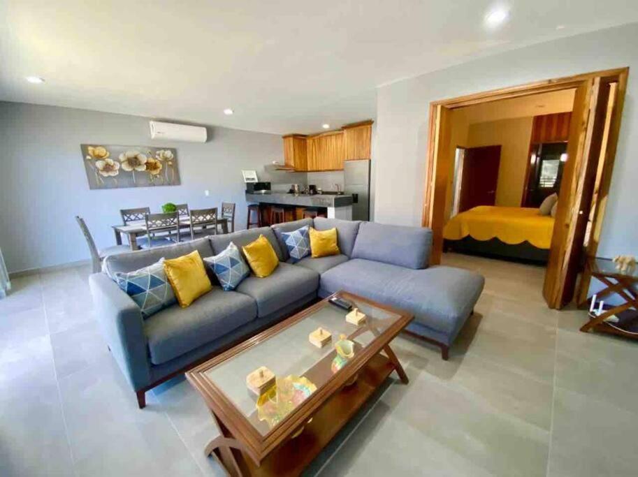 Beautiful New Sea Breeze Apartment