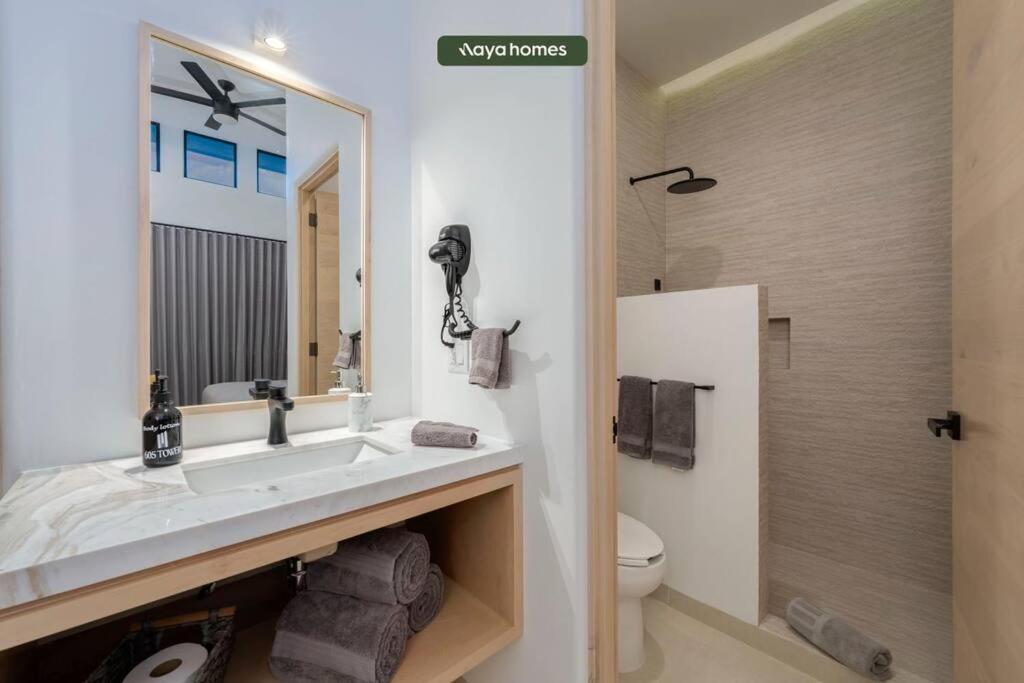 Near Marina - Downtown - Pool - King Apartment Cabo San Lucas