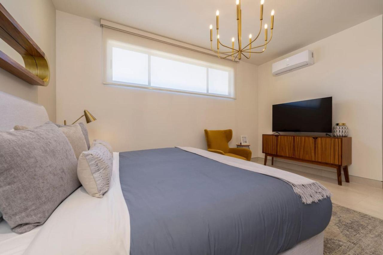 Stylish And Modern New 2br With Ocean Views *