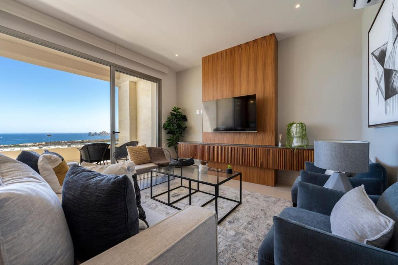 Stylish And Modern New 2br With Ocean Views Apartment