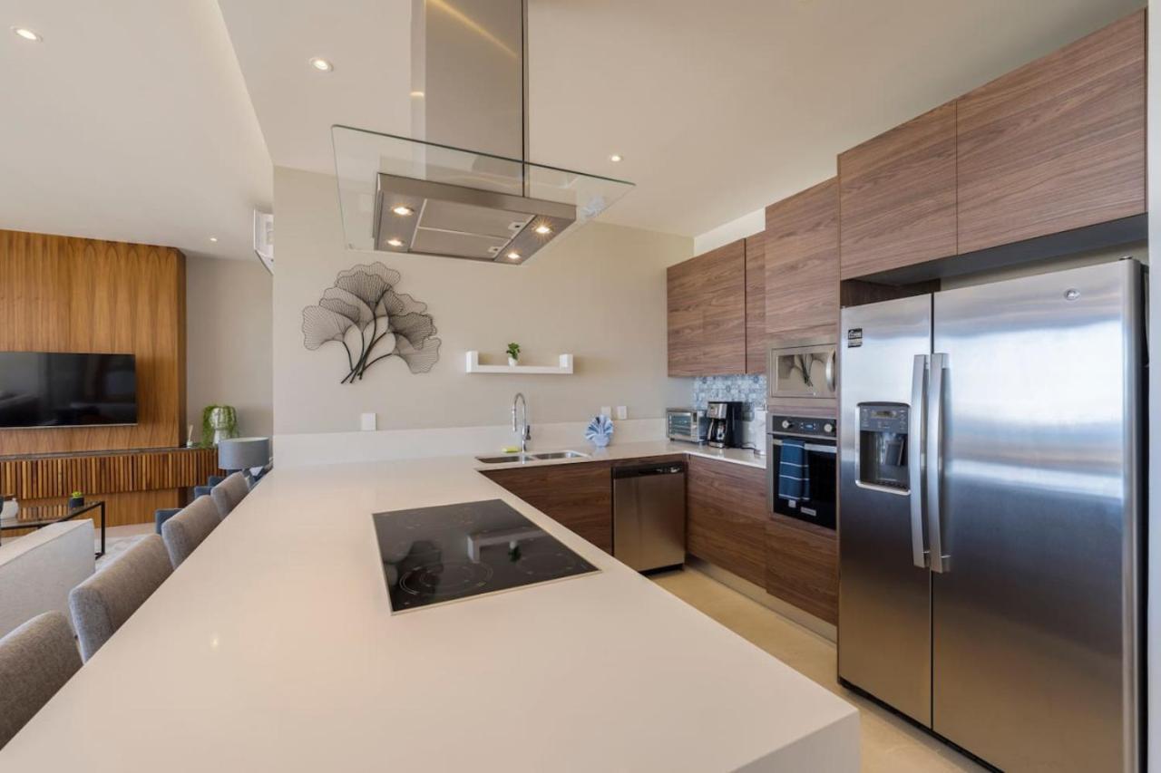 Stylish And Modern New 2br With Ocean Views *