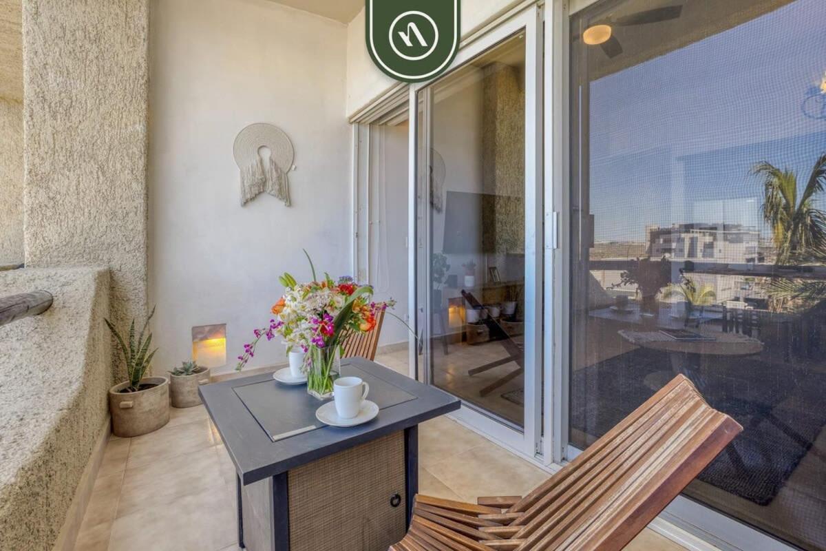 With Amazing View To The Sea Of Cortez - King Bed Apartamento Cabo San Lucas