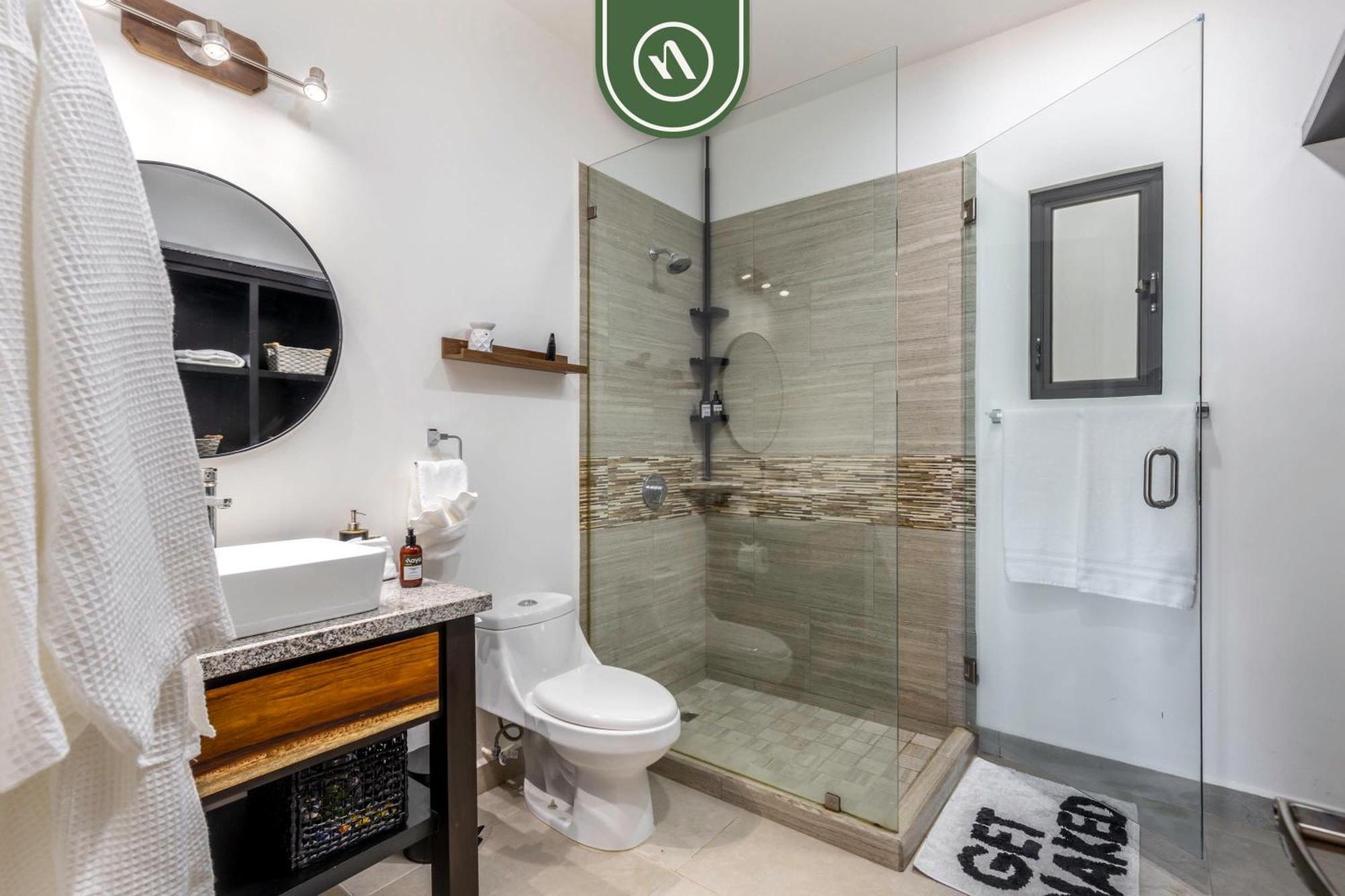 Amazing 2br With Rooftop Pool - Bbq *
