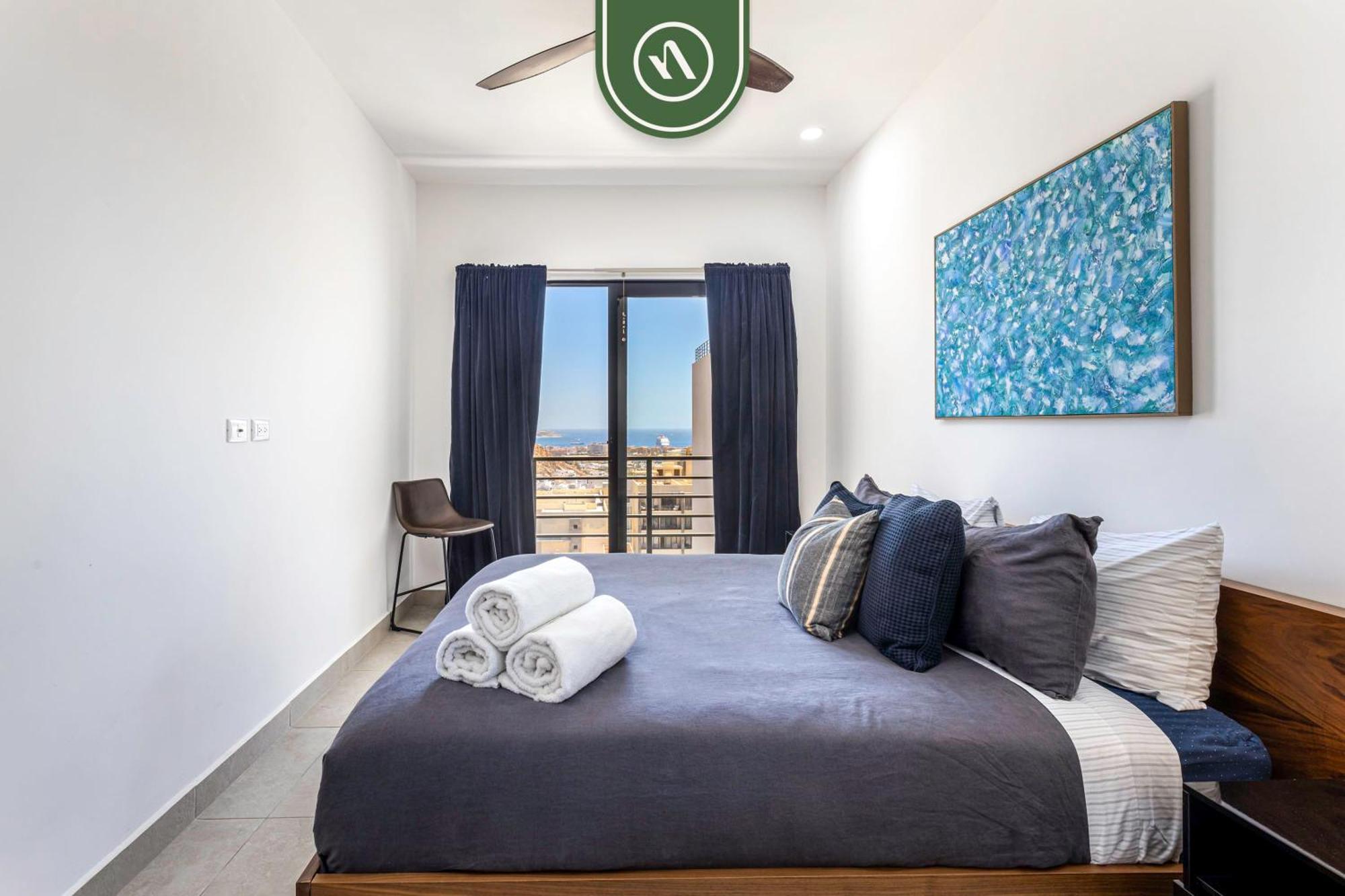 Amazing 2br With Rooftop Pool - Bbq