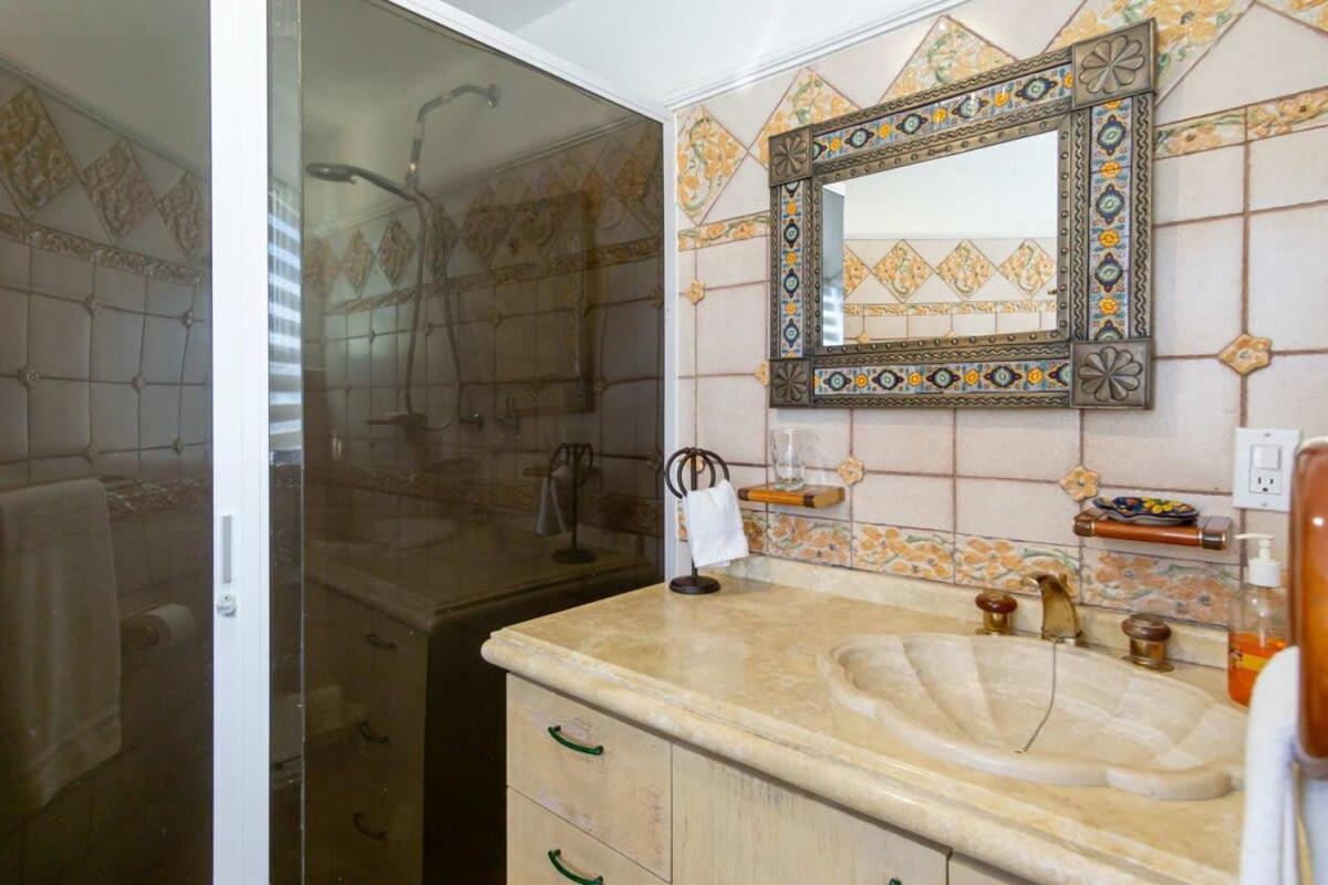 Calafia Spacious W Private Tennis Villa