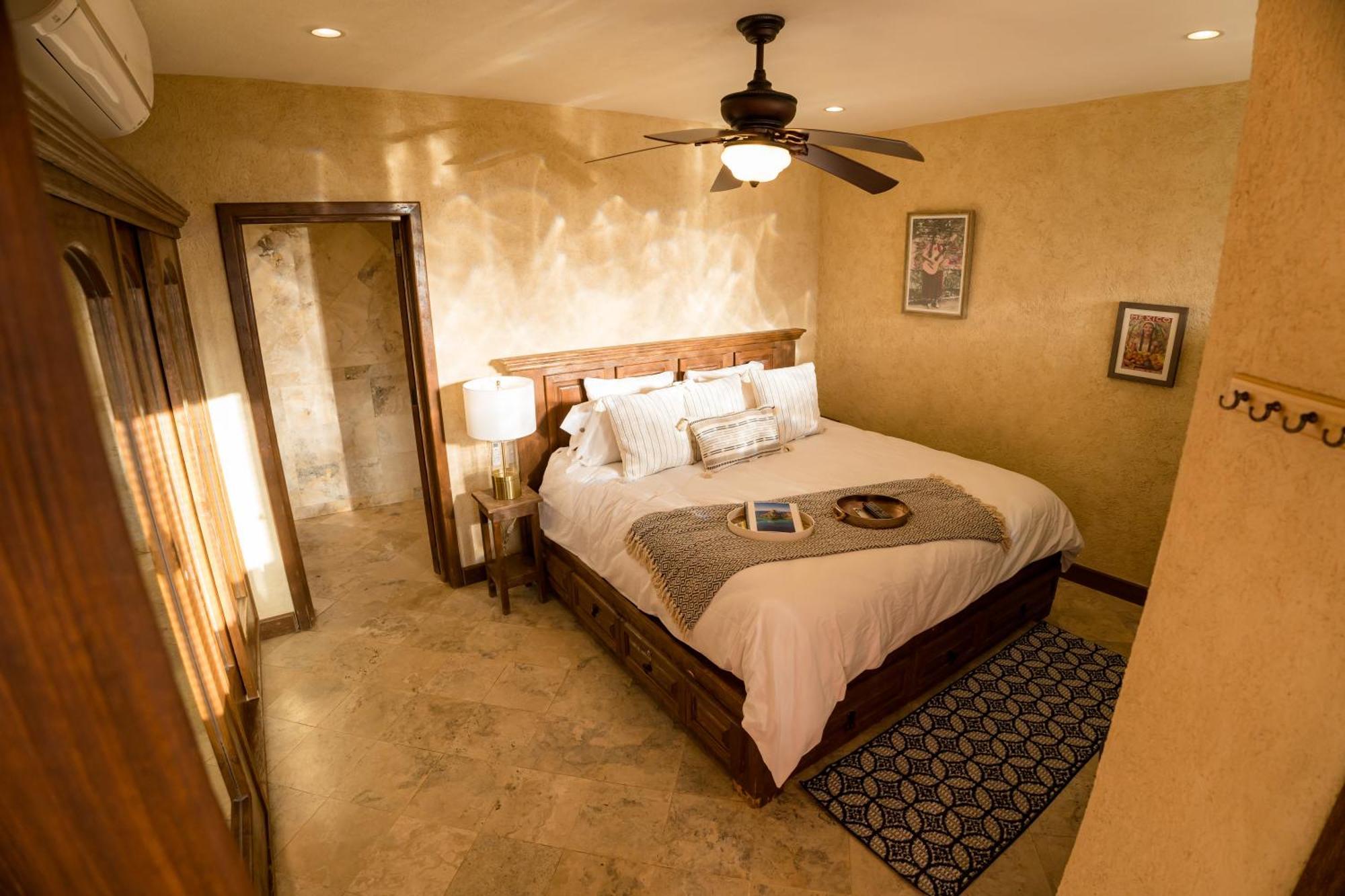 Apartment Beachside Bliss Studio, Walk To The Marina And