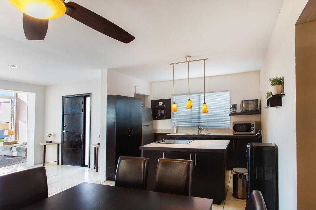 Spectacular House In Cabo With Private Pool & Bbq!