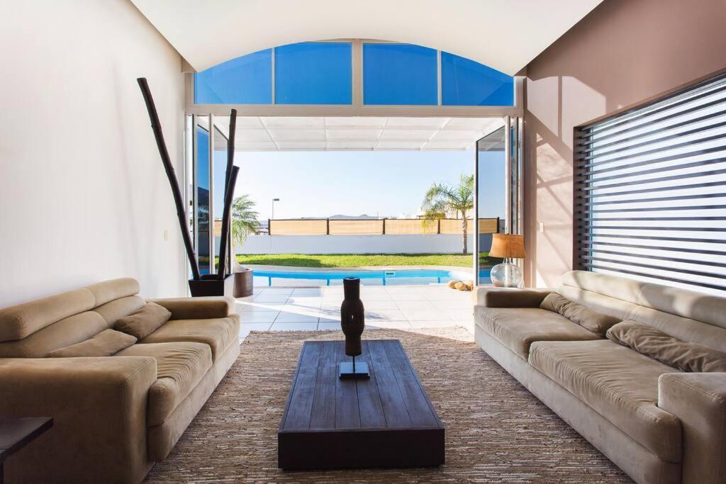 Spectacular House In Cabo With Private Pool & Bbq!