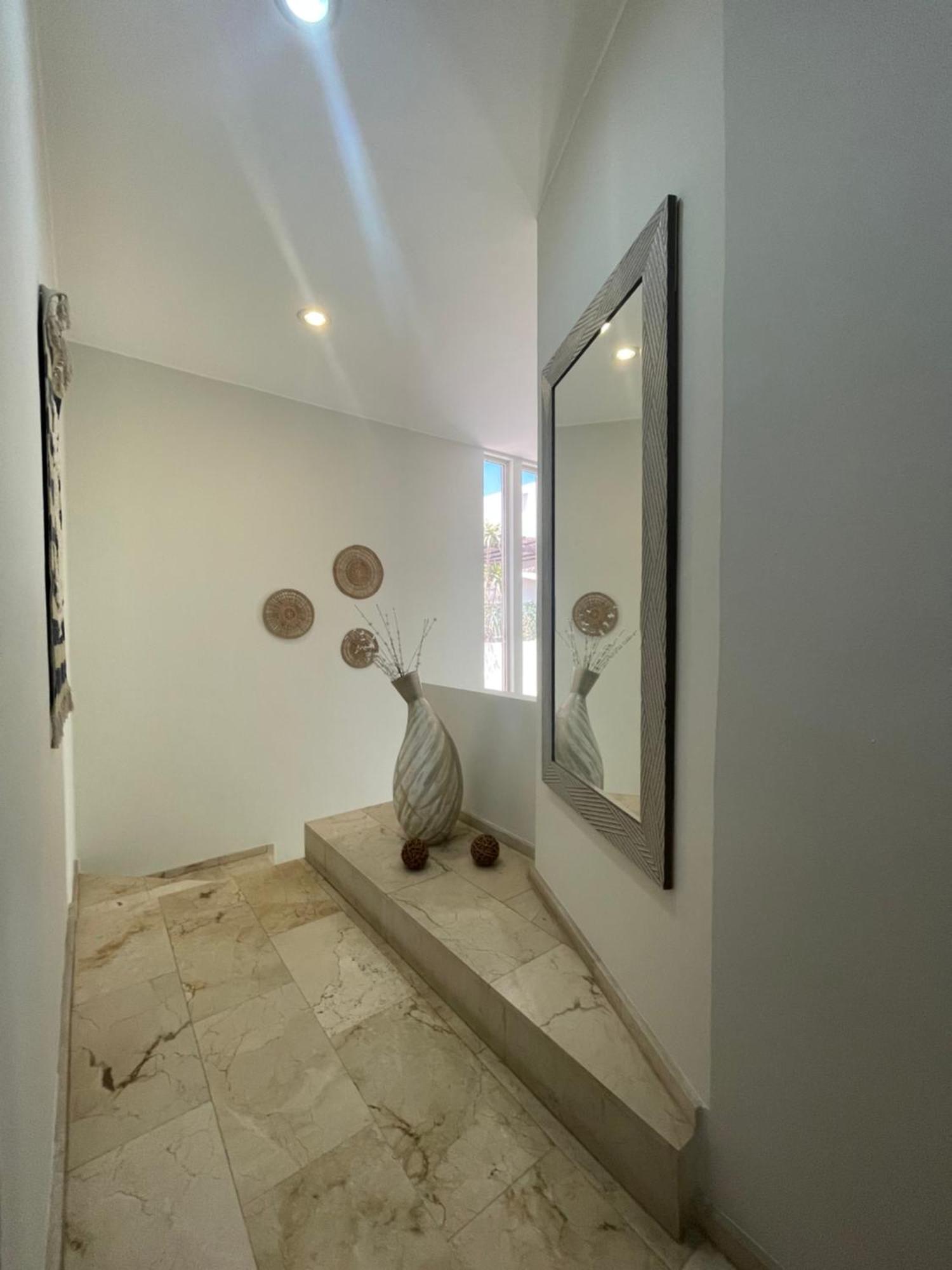 Sea View, King-size Bed, Wheelchair Access Villa *