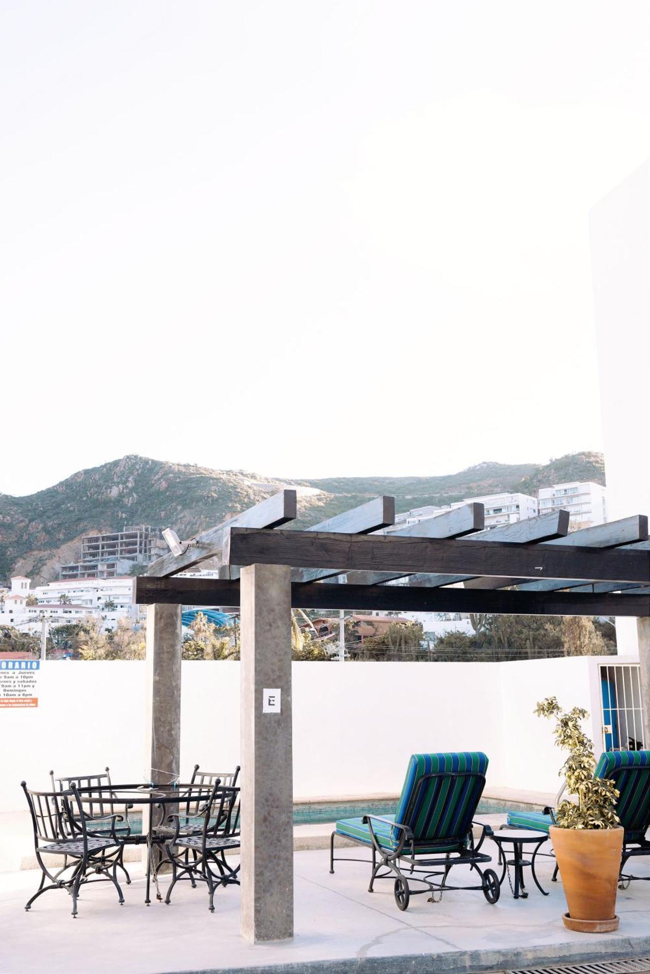 Centrico, Bonito Y Bien Equipado * Cabo San Lucas