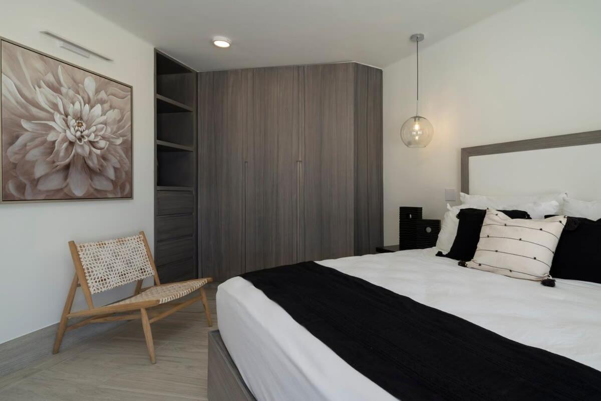 Unit 150- Casa Kelly - Oceanfront Fully Renovated * Cabo San Lucas