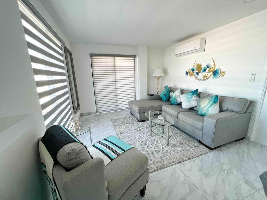 Amazing Location 1-bdrm Lrg Balcony W-pool Lily * Cabo San Lucas