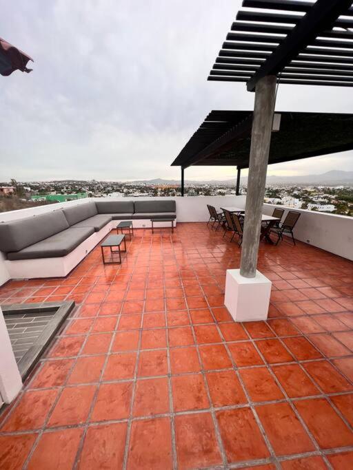 Amazing Location 1-bdrm Lrg Balcony W-pool Lily Apartment *