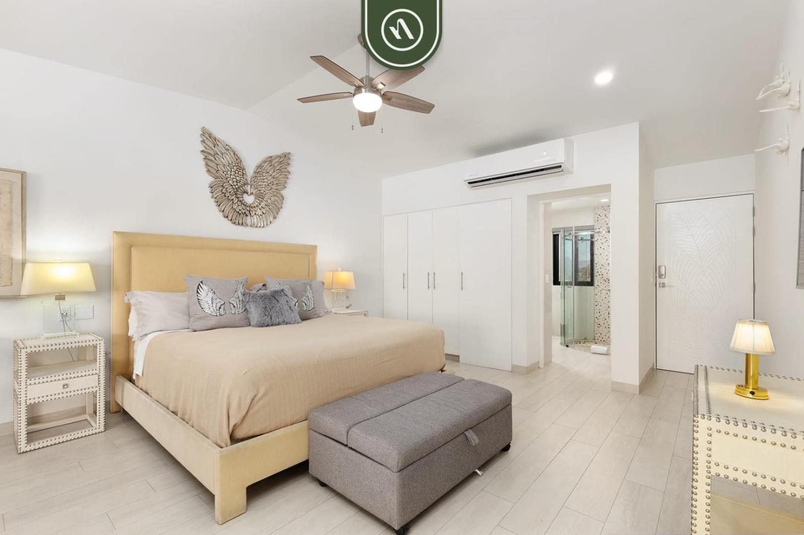 Apartment Oceanfront 1 Bedroom - Pool - - King Bed
