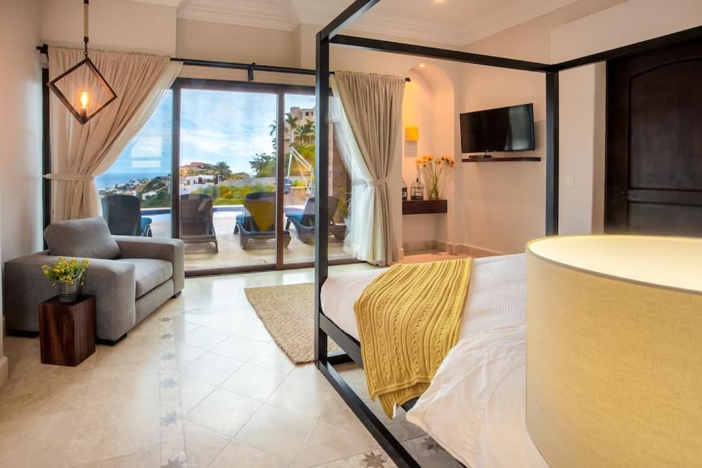 De 6 Recamaras Con Vistas Al Mar En Pedregal Apartment *