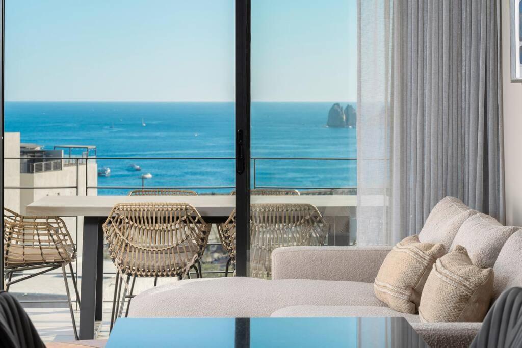 View Rooftop With Heated Jacuzzi
