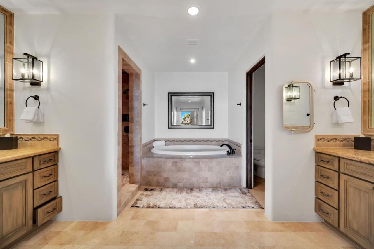 1 Bd 5-star Beachfront Paradise *